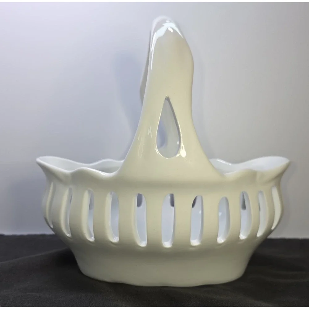J Godinger Antique Reflections, White Porcelain Reticulated Handled Basket